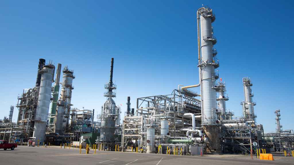 BP cherry point refinery in cherry point WA processes crude oil from Alaska